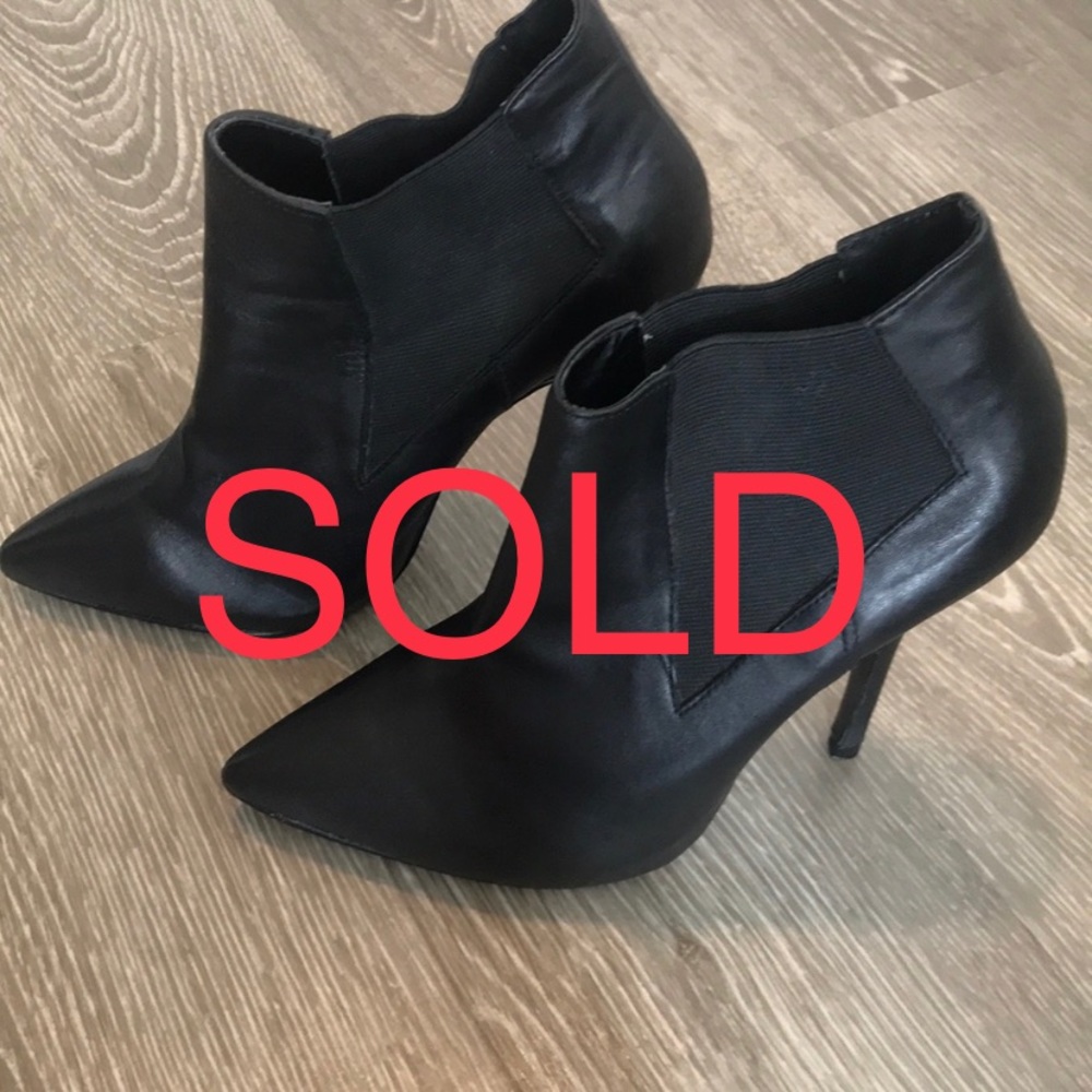 Steve Madden leather ankle boots